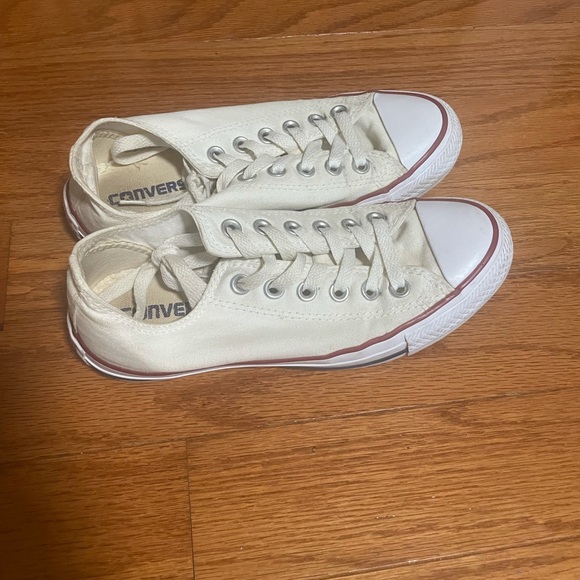 low converse - Picture 2 of 5